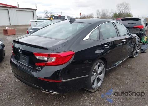 2018 Honda Accord Touring 2.0T z USA, uszkodzony, nr VIN 1HGCV2F97JA007461